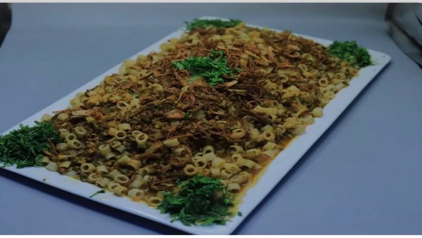 مكرونة باللحمة المفرومة والعدس