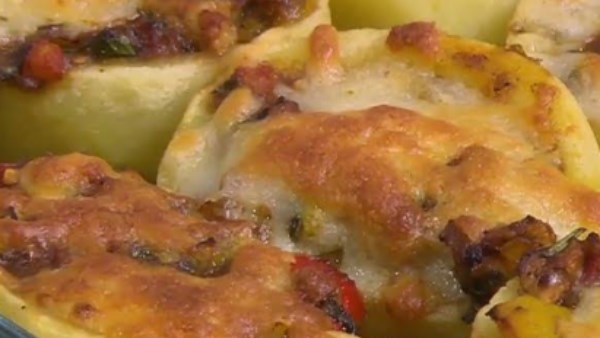  قوارب البطاطس بالدجاج والمشروم