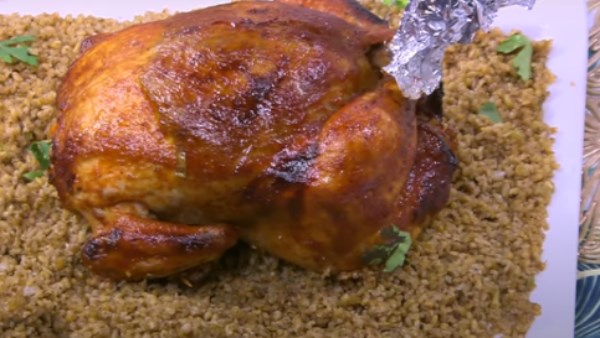  طريقة عمل دجاجة محشية فريك في الفرن