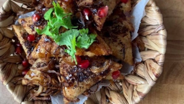 تريند رمضان 2026.... طريقة عمل سمبوسك بالدجاج المسخن