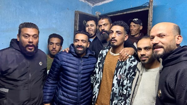 ضحية القليوبية رفقة أصدقائه