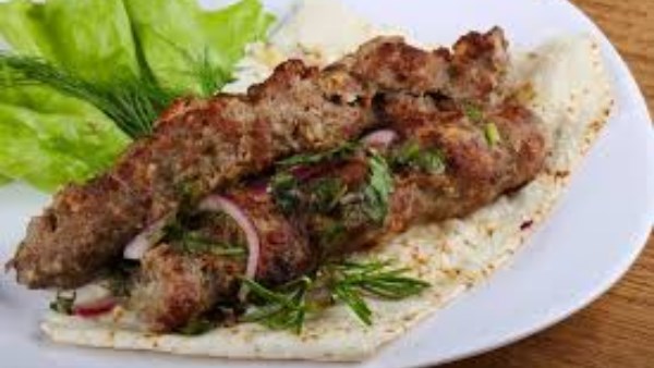 طريقة عمل الكفتة المشوية في الفرن بدون ما تنشف 