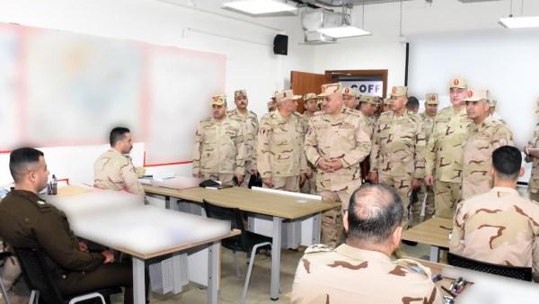 رئيس الأركان يتفقد الأكاديمية العسكرية للدراسات العليا والإستراتيجية 