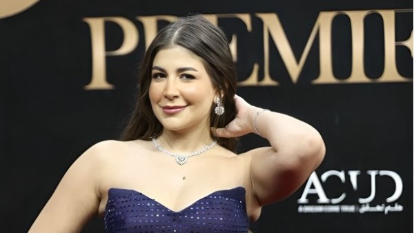 جمعت بين الجمال و الجرأة..ملك قورة تثير الجدل فى حفل المتحدة 