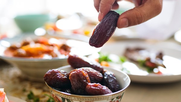 من الافطار للسحور.. خطة كاملة لانقاص الوزن فى شهر رمضان 