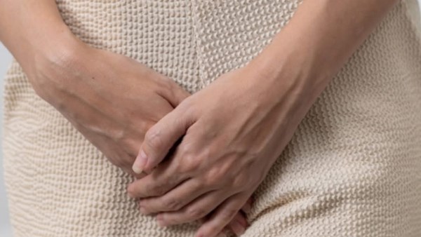 الدمامل في المناطق الحساسة.. الأسباب وكيفية العلاج