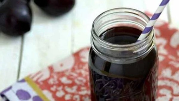 ماذا يفعل  كوب من عصير القراصيا ؟