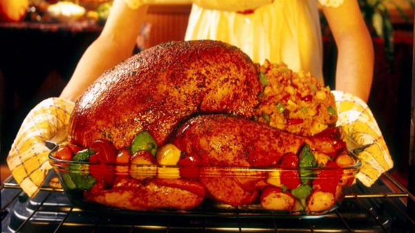  لعزومات اول يوم رمضان.. طريقة الديك الرومى خطوة بـ خطوة