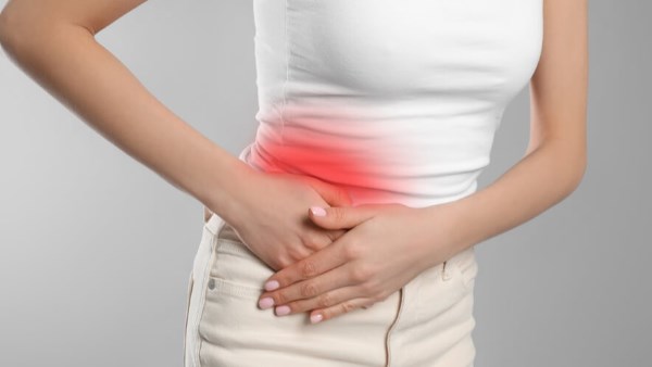 التهاب الزائدة الدودية.. أعراض تبدأ بسيطة وقد تنتهي بمضاعفات خطيرة