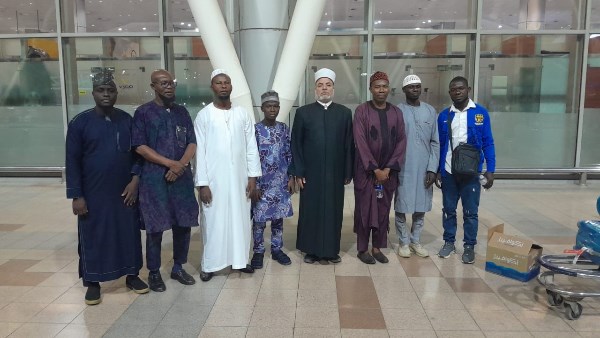 أكاديمية الأزهر العالمية تستقبل وفدًا يضم 49 إمامًا من أربع دول للمشاركة في دورة "إعداد الداعية المعاصر"