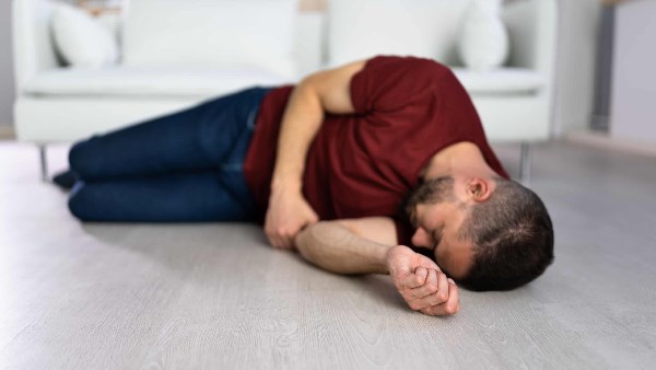 حكم صيام المغمي عليه.. الإفتاء: عليه قضاء اليوم فى هذه الحالة