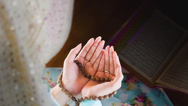 دعاء اليوم السابع والعشرين من شعبان لتيسير الأحوال وفك الكرب