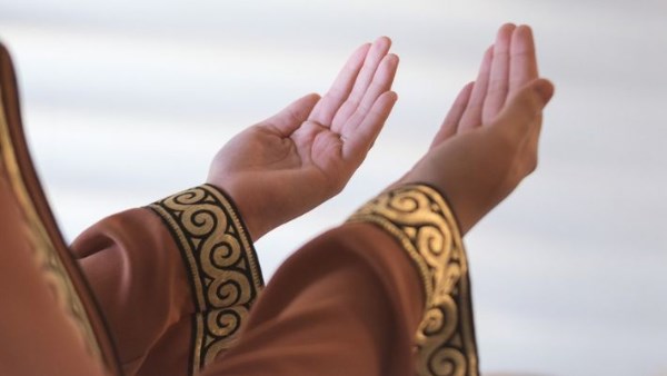 ما حكم إهداء ثواب الصيام للأحياء؟