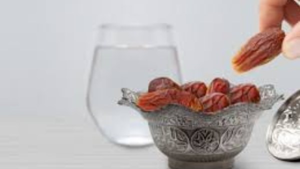 هل يجوز تأخير الفطر وترك السحور لكسر الشهوة