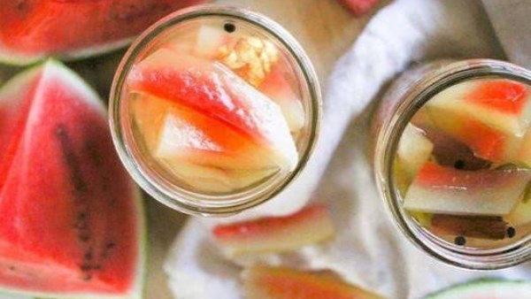 مخللات الفاكهة موضة سفرة رمضان 2026.