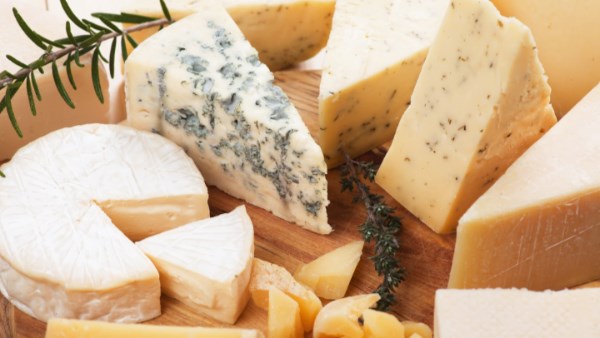 علاقة عكسية بين الجبن وحصوات المرارة