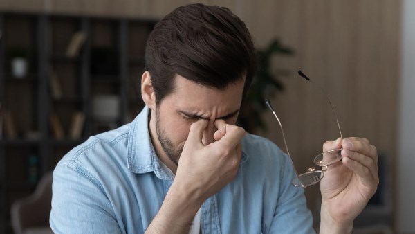 أخطاء نقع فيها تسبب الإصابة بالصداع أثناء الصيام في رمضان