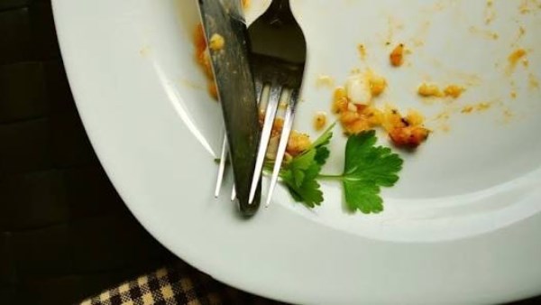 أهمية المشي بعد الأكل