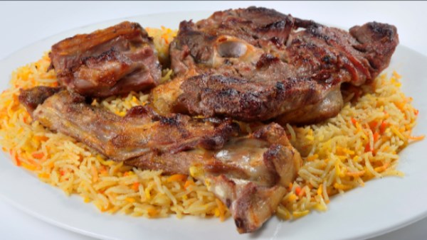 طريقة عمل مدفون الدجاج بالأرز على طريقة الشيف حسن