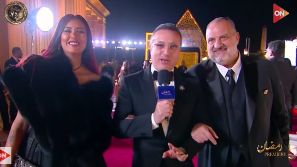 الفنان خالد الصاوي وزوجته