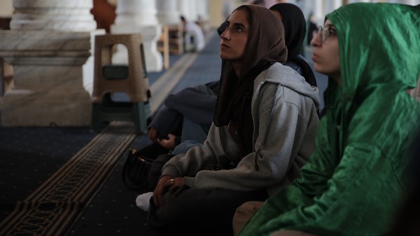 حكم الصيام لمسلمة جديدة تصوم سرًّا .. الإفتاء ترد