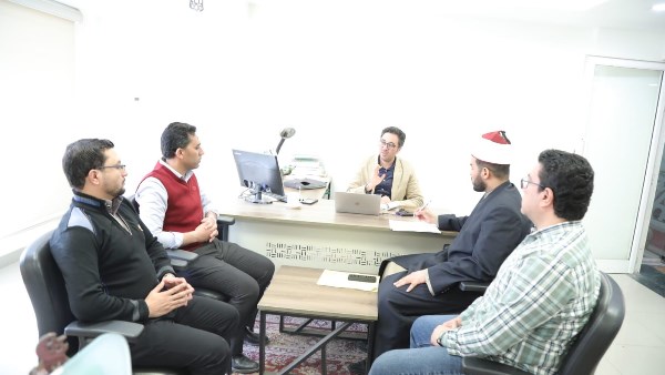 وحدة المتابعة الإلكترونيَّة بـ(البحوث الإسلاميَّة) تعقد اجتماعًا لبحث آليَّات تطوير منظومة التحليل الرَّقْمي