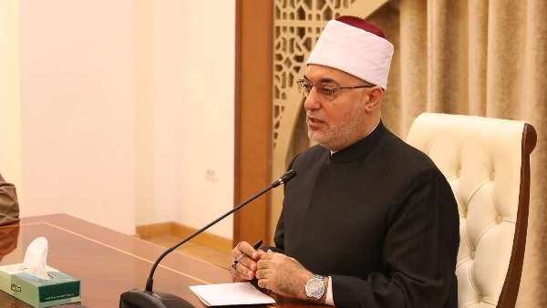 الدكتور نظير عياد مفتي الجمهورية