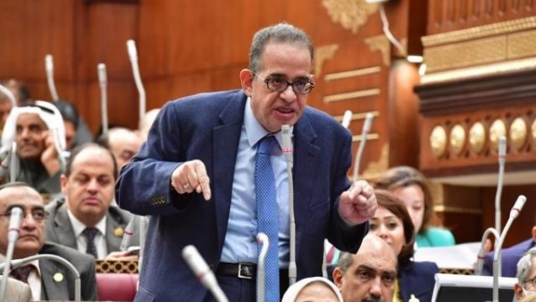  طارق عبد العزيز