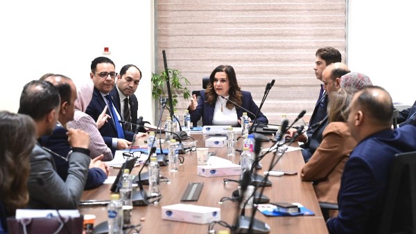  لجنة السياحة والطيران المدني