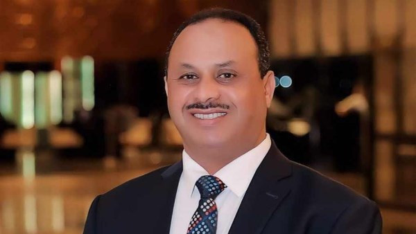 رشاد عبدالغني الخبير السياسي