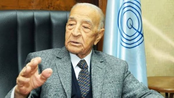 الاذاعي الراحل فهمي عمر