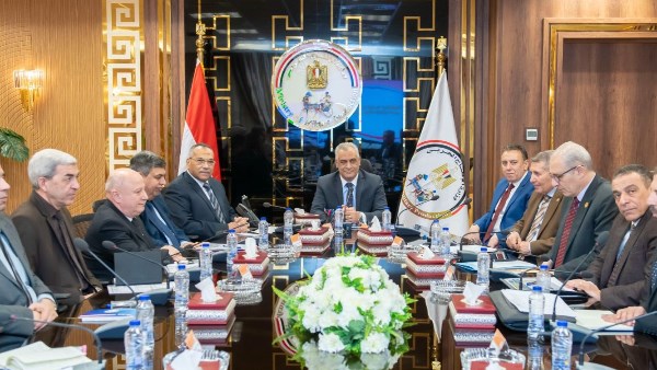 وزير الدولة للإنتاج الحربي يتابع الموقف التنفيذي لمشروعات المبادرة الرئاسية "حياة كريمة"