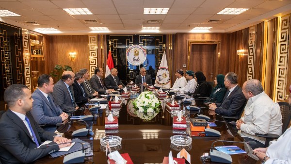 الدكتور مهندس صلاح سليمان جمبلاط وزير الدولة للإنتاج الحربي