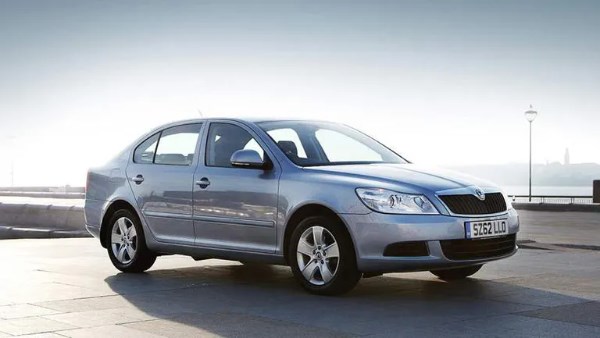 اركب سكودا أوكتافيا A5 سعرها 300 ألف جنيه