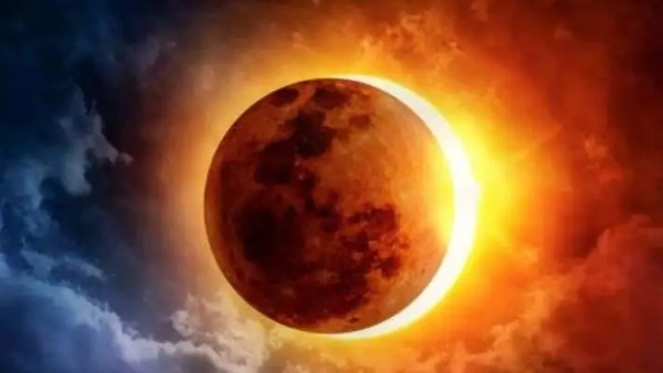 كسوف الشمس يوم 17 فبراير 2026