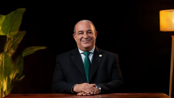 الدكتور مجدي مرشد