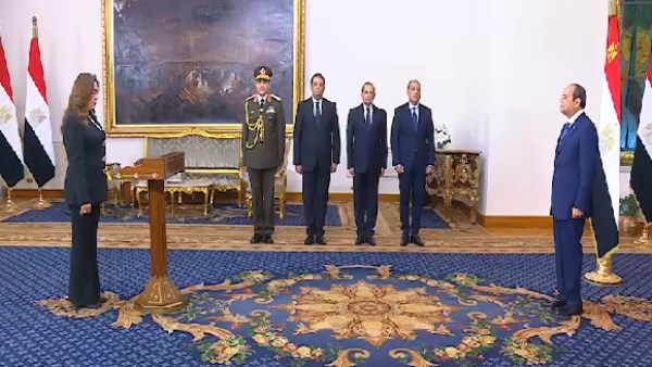 منال عوض تؤدي اليمين الدستورية