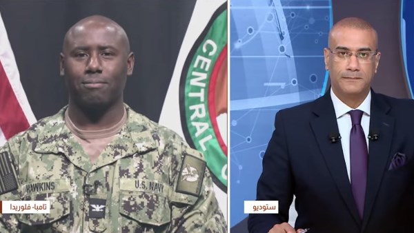 النقيب تيم هوكينز المتحدث باسم القيادة المركزية للقوات الأمريكية