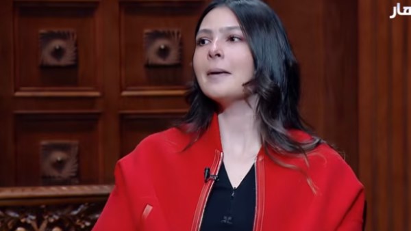  دينا ابنة رجل الأعمال محمد فاروق عبد المنعم