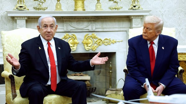 ترامب ونتنياهو يتفقان على الهدف الحاسم| تجريد إيران من أي قدرة على امتلاك سلاح نووي.. تفاصيل