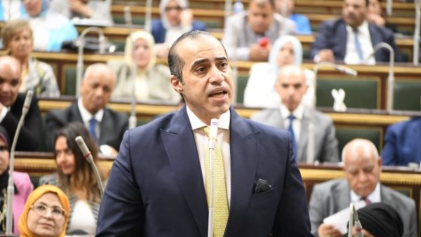  المستشار محمود فوزي، وزير الشئون النيابية والقانونية والتواصل السياسي