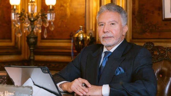  المهندس أكمل قرطام يتقدم بأوراق ترشحه لرئاسة حزب المحافظين