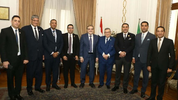 وفد حزب المؤتمر يهنيء السيد البدوى لفوزه في الانتخابات 