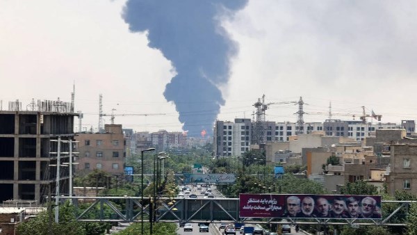 نواب يدينون الهجوم العسكري على إيران: شرارة تشعل أزمة تضخم عالمية.. ومطالب بتغليب الحلول السياسية لتجنب اتساع نطاق الصراع