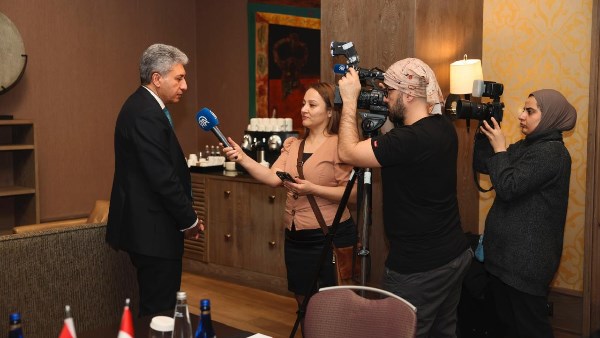 وزير السياحة والآثار 