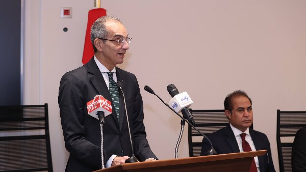الدكتور عمرو طلعت وزير الاتصالات وتكنولوجيا المعلومات