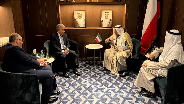 وزير السياحة والآثار 