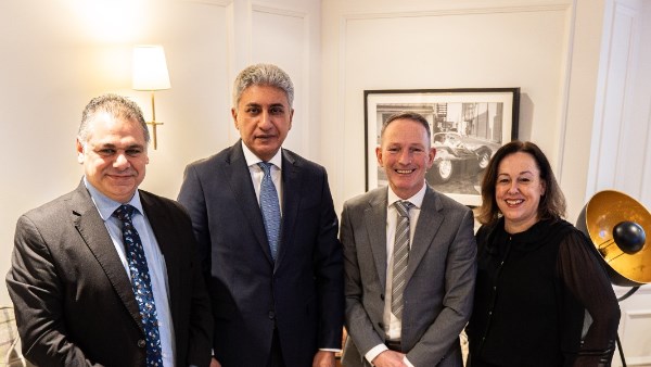 خلال زيارته للندن.. وزير السياحة والآثار يلتقي مسئولي ومنظمي الرحلات.. تفاصيل خلال زيارته للندن.. وزير السياحة والآثار يلتقي مسئولي ومنظمي الرحلات.. تفاصيل