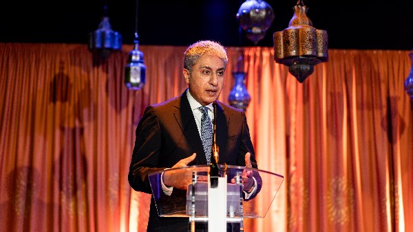 وزير السياحة والآثار 