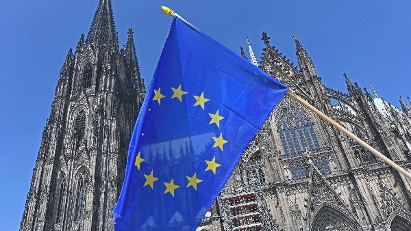 المجلس الأوروبي ش